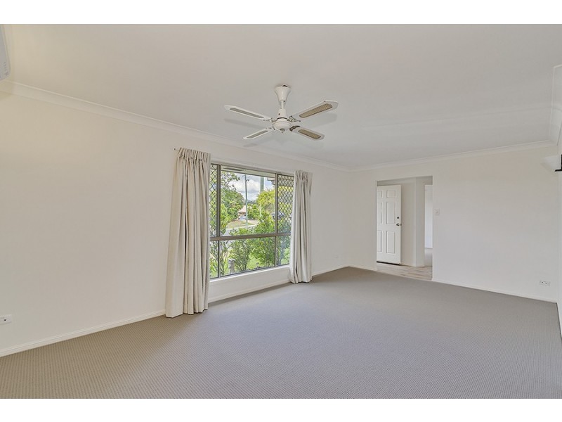3 Clayton Drive, Edens Landing QLD 4207
