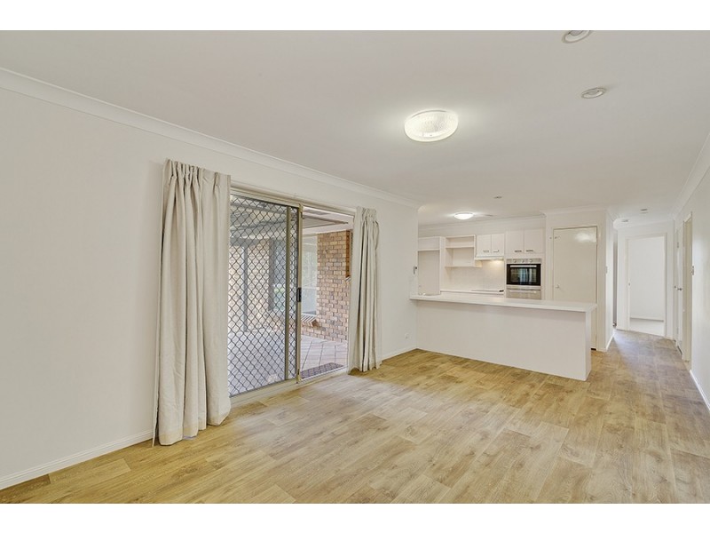 3 Clayton Drive, Edens Landing QLD 4207