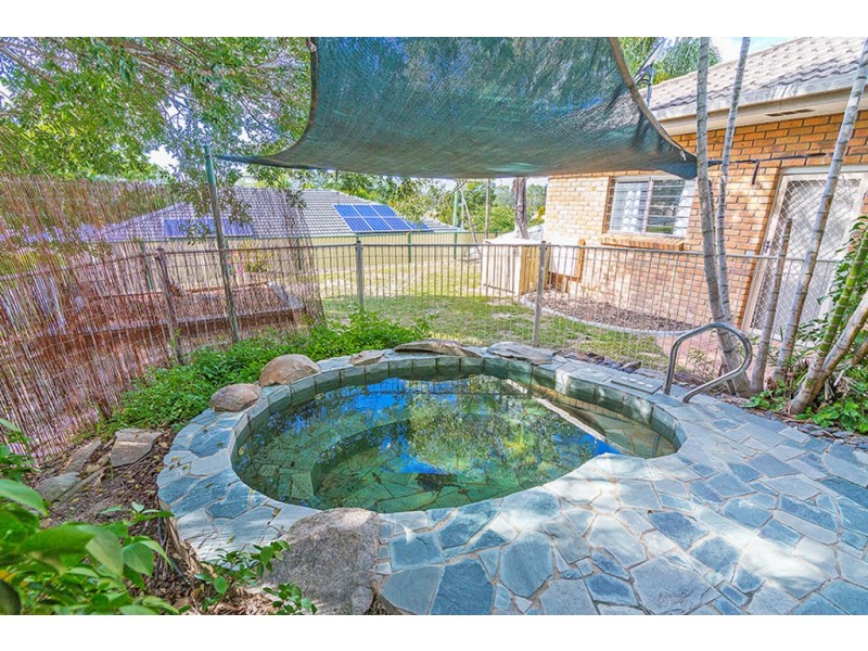 3 Clayton Drive, Edens Landing QLD 4207