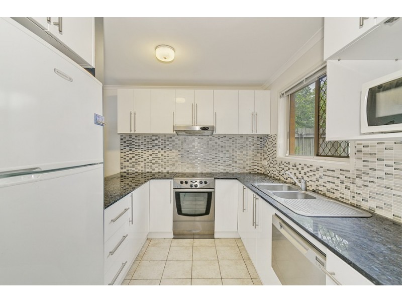 3/6 Pendlebury Court, Edens Landing QLD 4207
