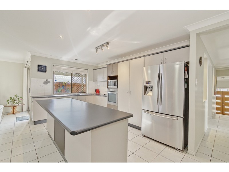 7 Mossman Pde, Waterford QLD 4133