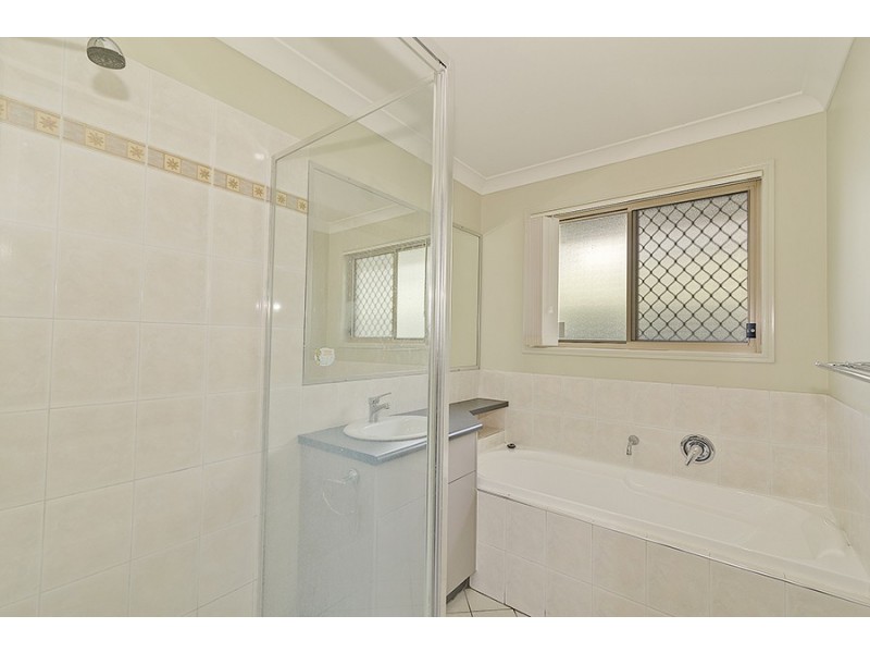 7 Mossman Pde, Waterford QLD 4133