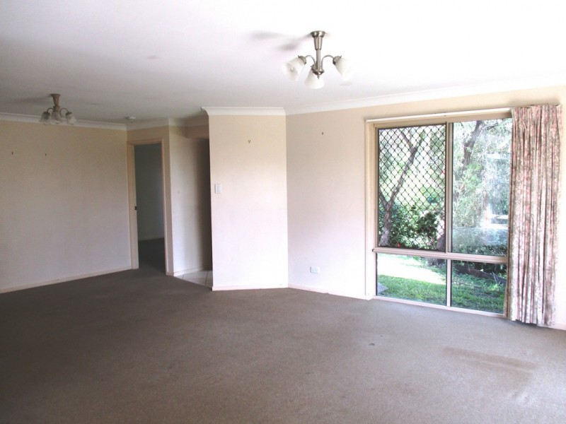 9 Eden Close, Edens Landing QLD 4207