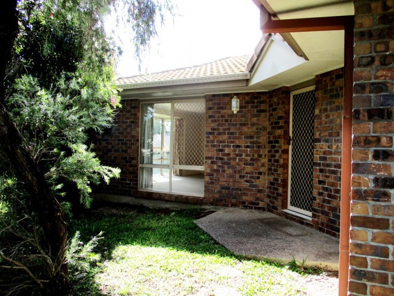 9 Eden Close, Edens Landing QLD 4207