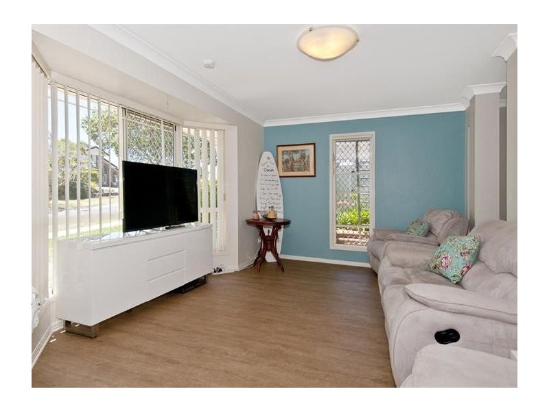 5 Silvestro Place., Edens Landing QLD 4207
