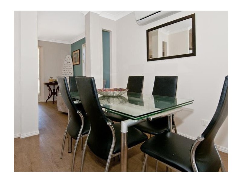 5 Silvestro Place., Edens Landing QLD 4207