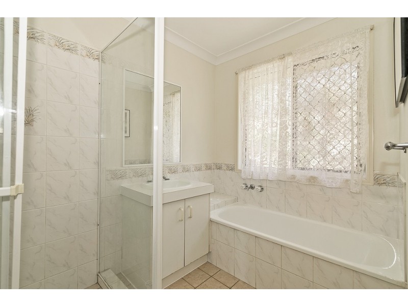 3 KUMMARA ROAD, Edens Landing QLD 4207