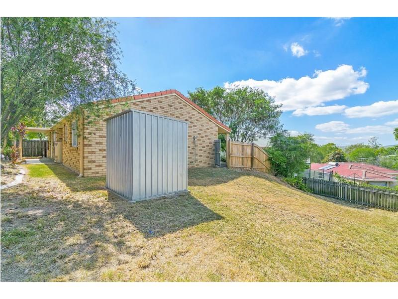 3 KUMMARA ROAD, Edens Landing QLD 4207