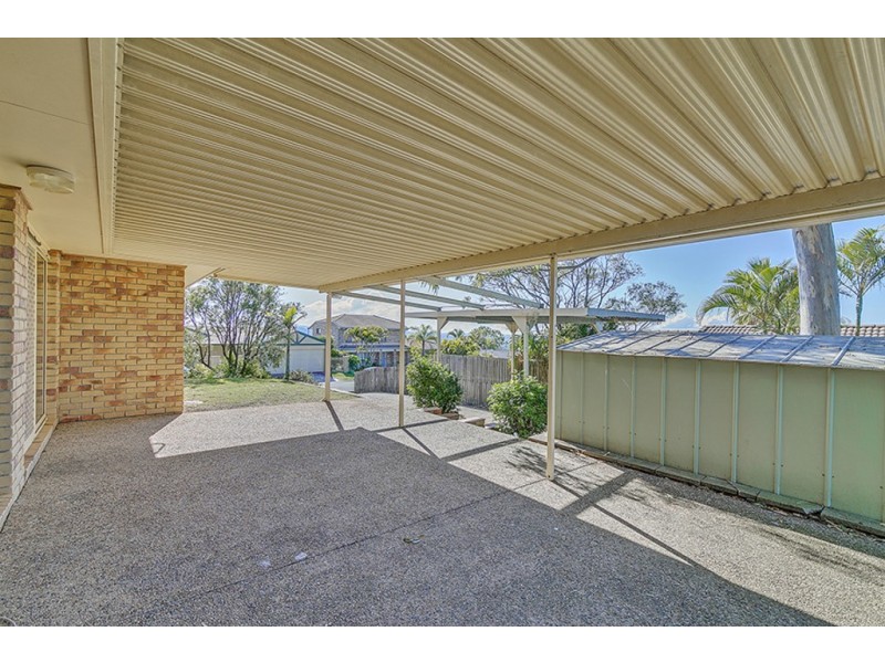 27 Hillside Cres, Edens Landing QLD 4207