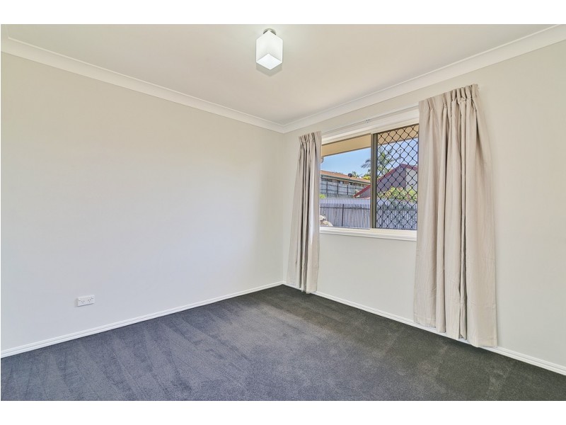 6 Vella Place, Edens Landing QLD 4207