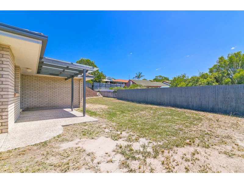 6 Vella Place, Edens Landing QLD 4207