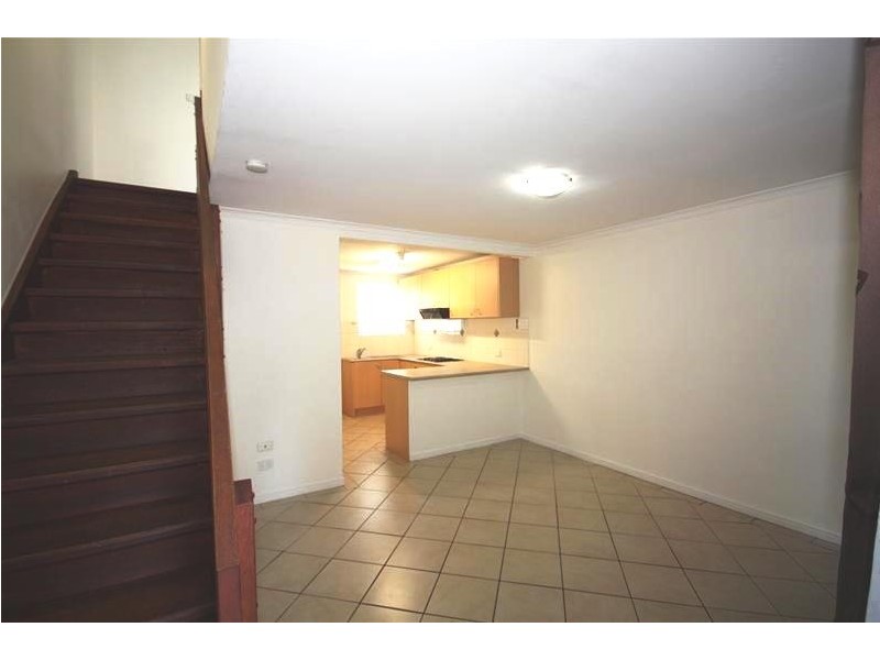 8/90 Milne Street, Mount Warren Park QLD 4207