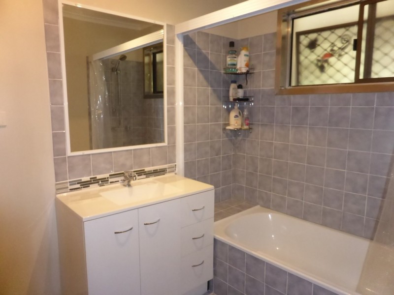 132 Holmview Road, Holmview QLD 4207