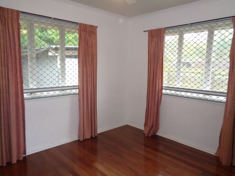 32 North Rd, Woodridge QLD 4114