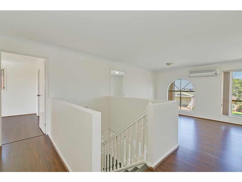 4 Silvestro Place, Edens Landing QLD 4207