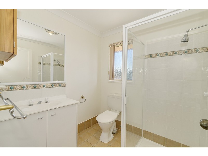 4 Silvestro Place, Edens Landing QLD 4207