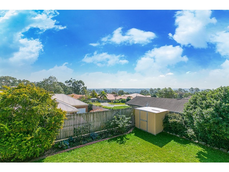 4 Silvestro Place, Edens Landing QLD 4207