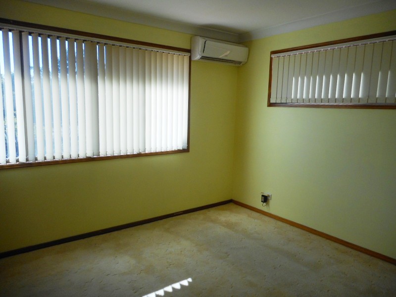 27 Shortland St, Springwood QLD 4127