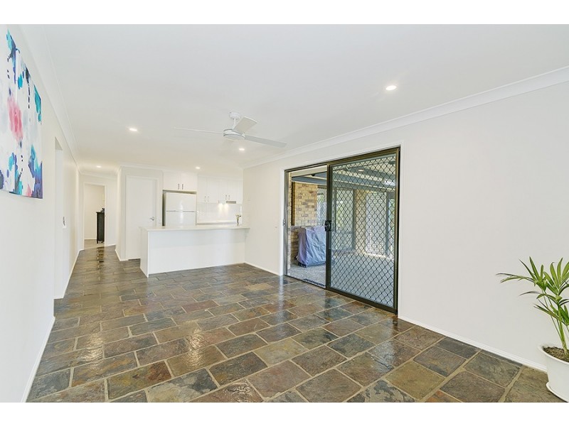 10 Jager Place, Edens Landing QLD 4207