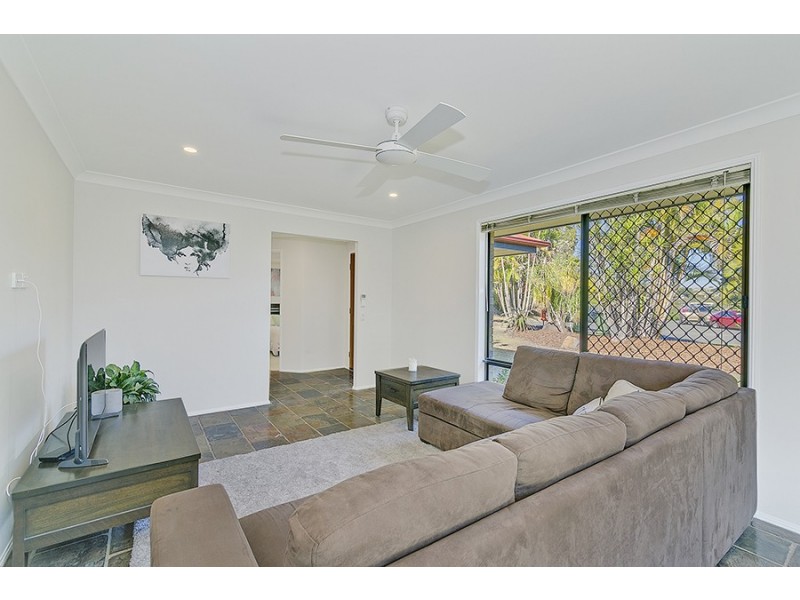 10 Jager Place, Edens Landing QLD 4207