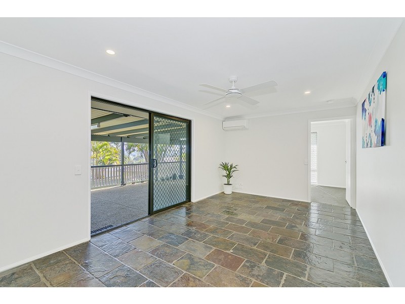 10 Jager Place, Edens Landing QLD 4207