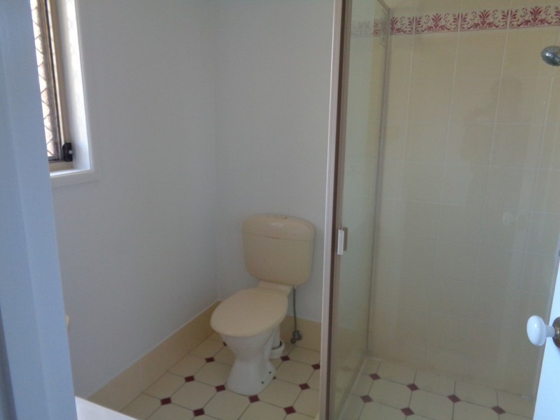 9 Filbert Crt, Crestmead QLD 4132