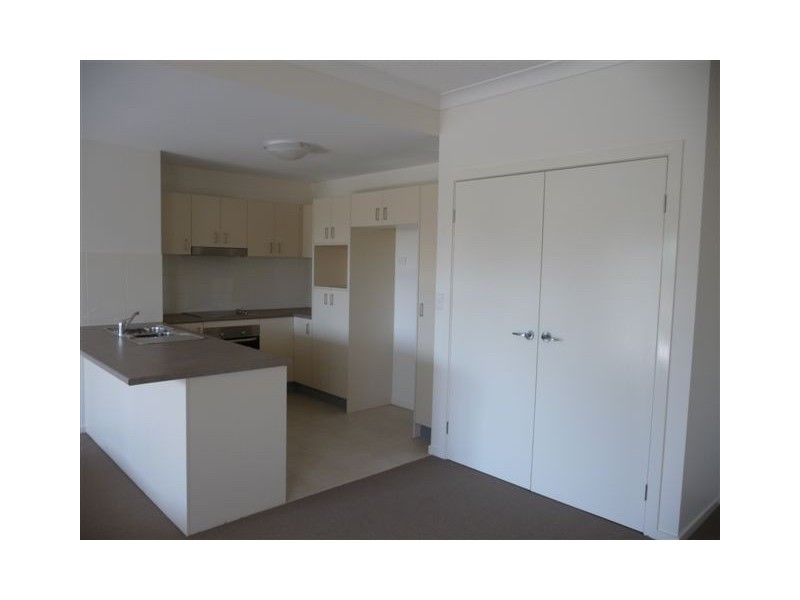 10/12 Hawthorne Street, Beenleigh QLD 4207