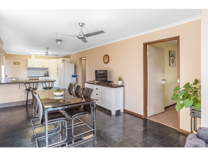 79 Lima Street, Edens Landing QLD 4207
