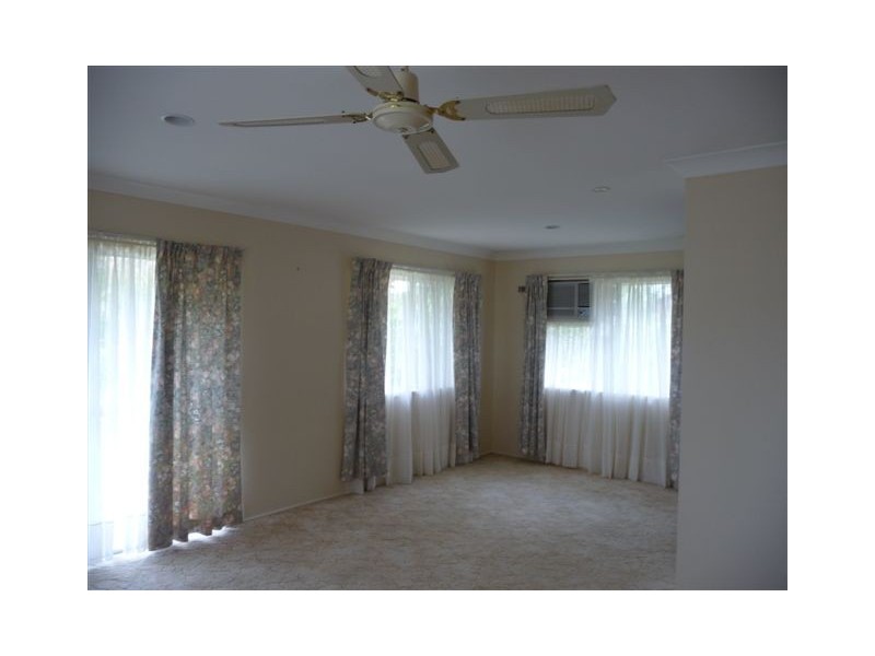 4 TURILL ST, Shailer Park QLD 4128