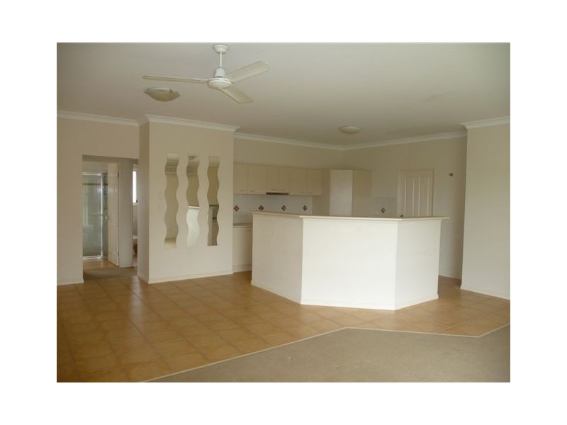 Edens Landing QLD 4207