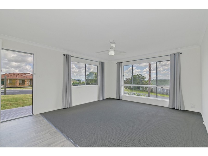 1 Buckley Street, Edens Landing QLD 4207