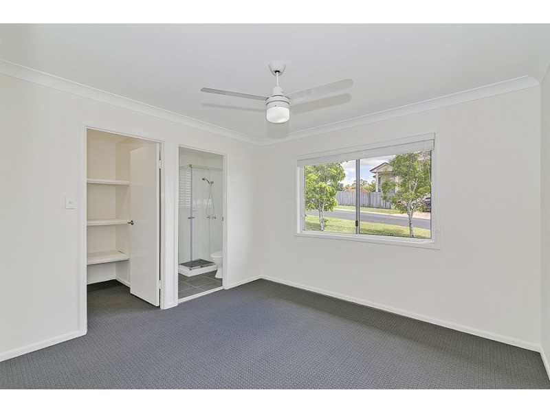 1 Buckley Street, Edens Landing QLD 4207