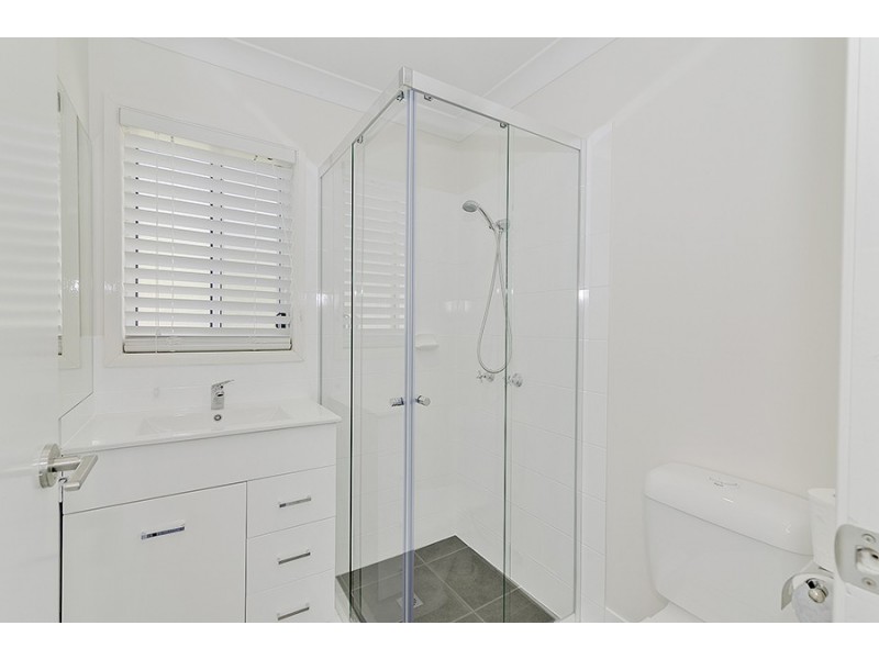 1 Buckley Street, Edens Landing QLD 4207