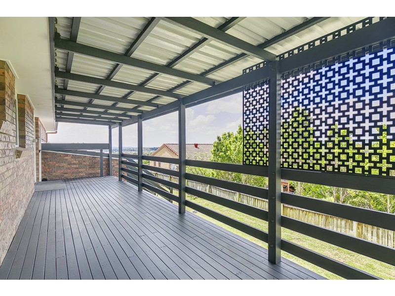 1 Buckley Street, Edens Landing QLD 4207