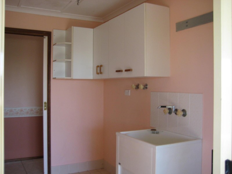 27 Hillside Cres, Edens Landing QLD 4207