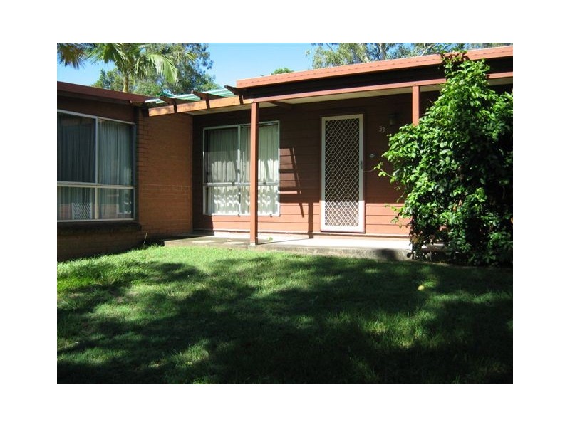 33 DEWAR DR, Loganholme QLD 4129