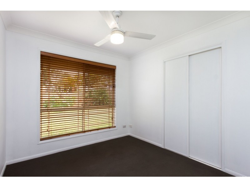 5 Costigan Tce, Edens Landing QLD 4207