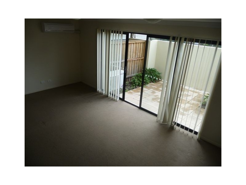 9/10 Syria St, Beenleigh QLD 4207