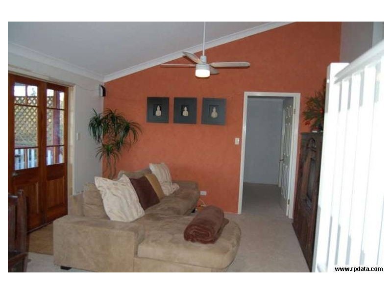 28 Kummara Road, Edens Landing QLD 4207