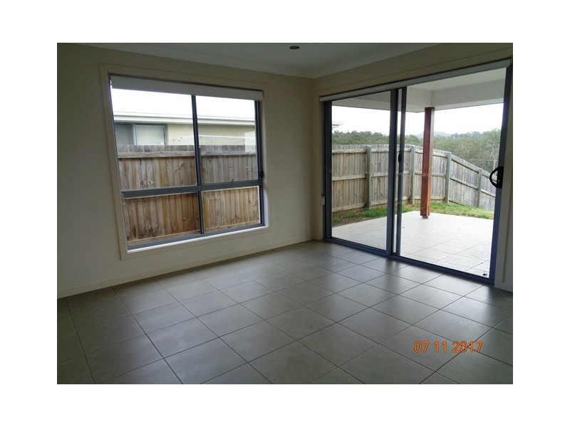 11 SAVANNAH CRT, Waterford QLD 4133