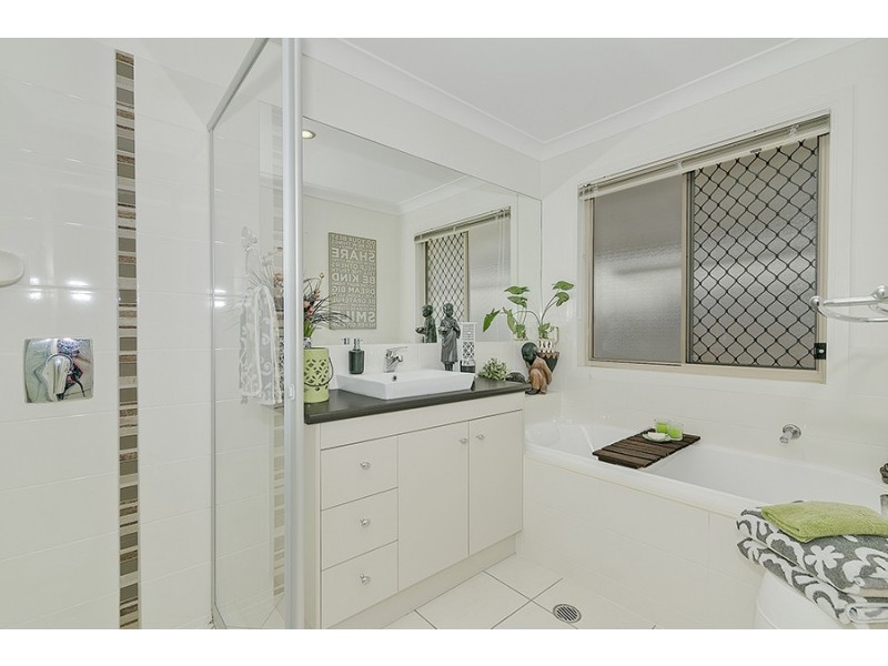 22 Skyline Cct, Bahrs Scrub QLD 4207