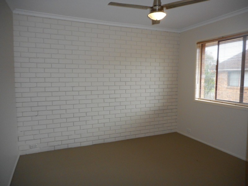 8/6 Cowper Ave, Eagleby QLD 4207