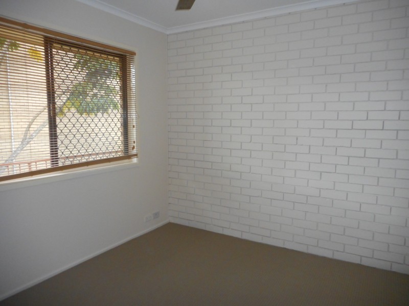 8/6 Cowper Ave, Eagleby QLD 4207