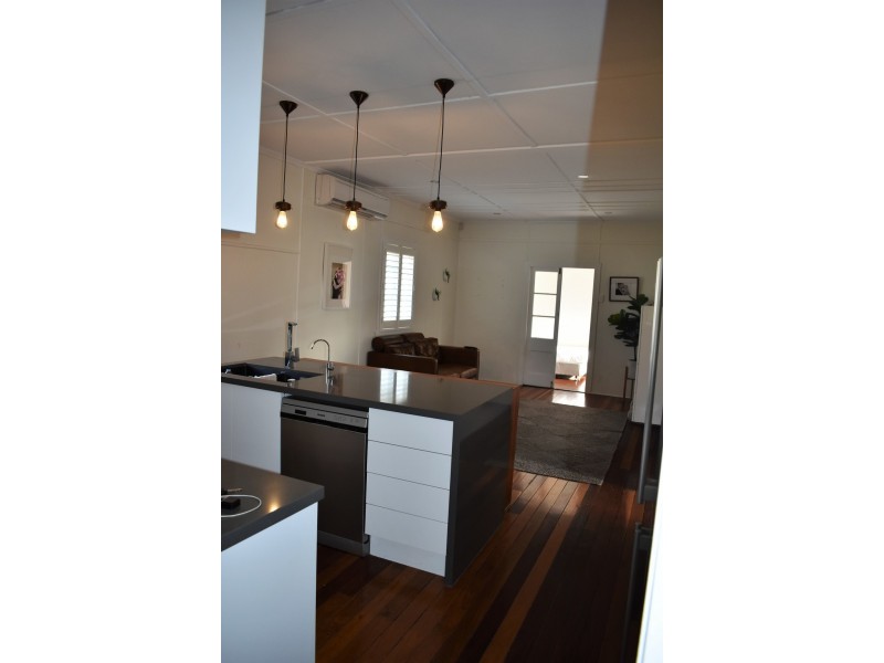10 Charles Street, Beenleigh QLD 4207