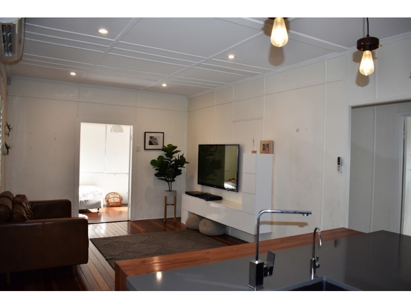 10 Charles Street, Beenleigh QLD 4207