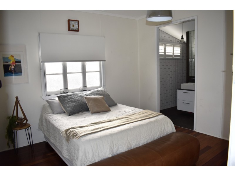 10 Charles Street, Beenleigh QLD 4207