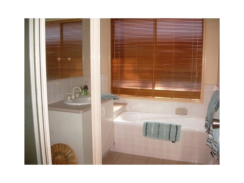 15 Innes St, Cornubia QLD 4130