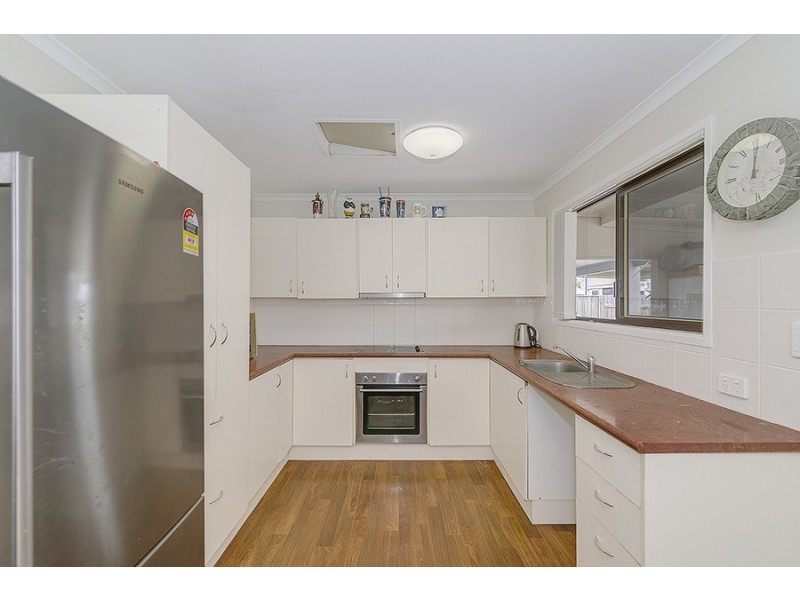 29 Cotswold St, Mount Warren Park QLD 4207