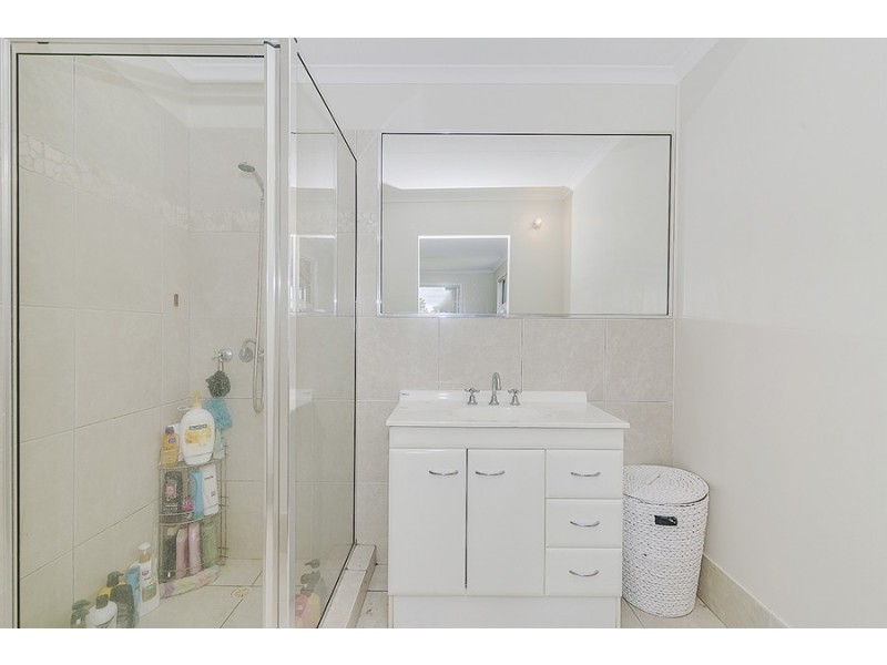 29 Cotswold St, Mount Warren Park QLD 4207