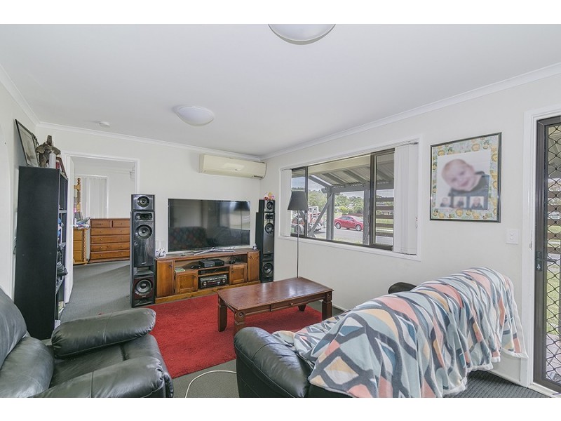 29 Cotswold St, Mount Warren Park QLD 4207